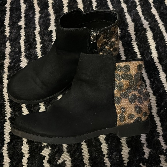 Girls Leopard Booties - Picture 1 of 9